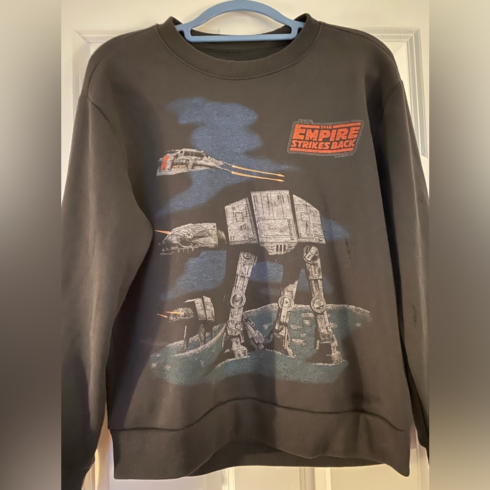 Star Wars sweatshirt